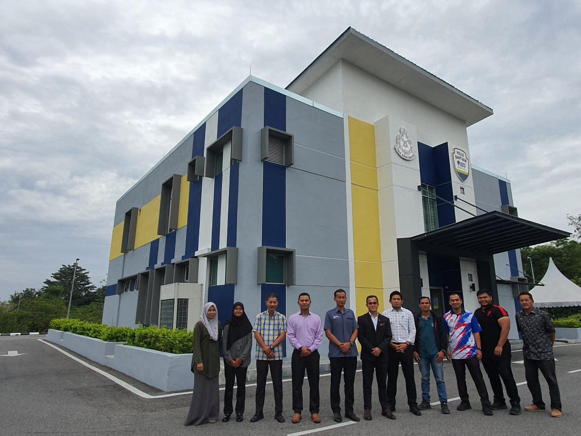 MAJLIS PENYERAHAN PROJEK NAIKTARAF