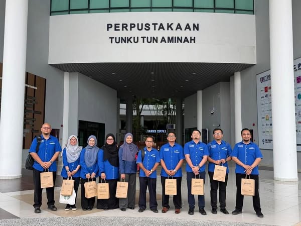 LAWATAN PENANDA ARAS KE UNIVERSITI TUN HUSSEIN ONN MALAYSIA (UTHM)