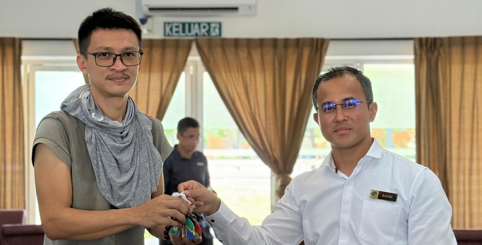 SESI PENYERAHAN KUNCI KAFETARIA EKSEKUTIF