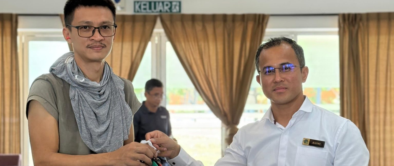 SESI PENYERAHAN KUNCI KAFETARIA EKSEKUTIF